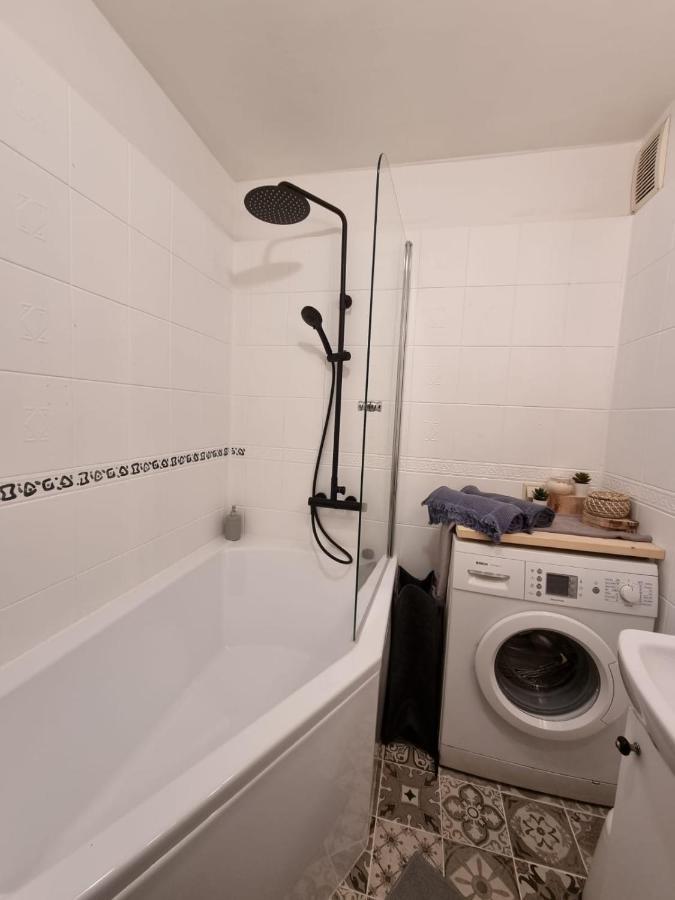 Comfortable Two-Room Apartment รีกา ภายนอก รูปภาพ